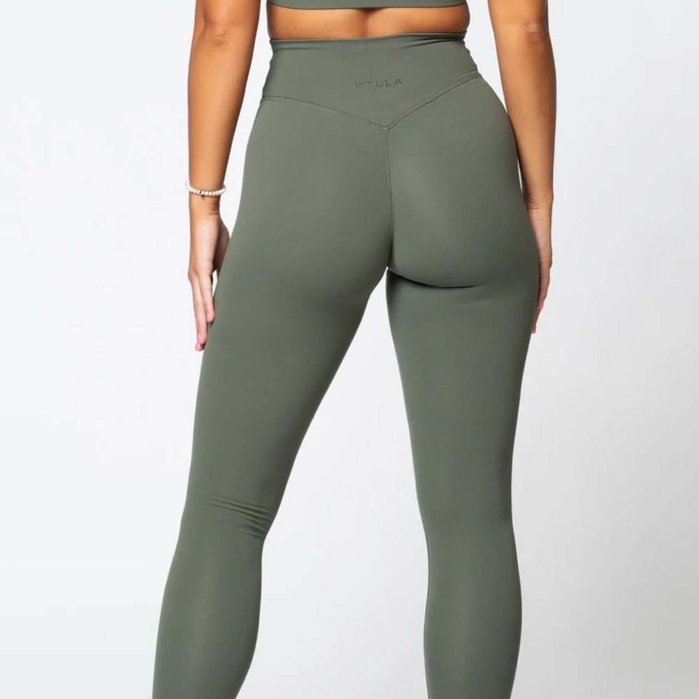 NWT The Sierra Legging 23" color Cactus